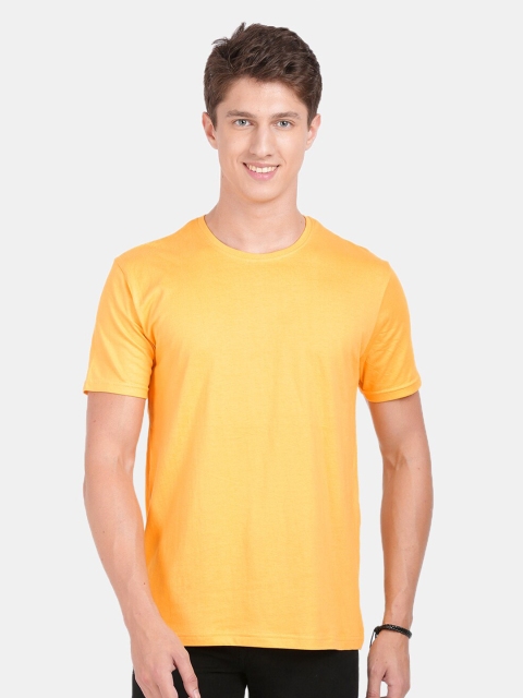 

MASH UNLIMITED Men Yellow Slim Fit T-shirt