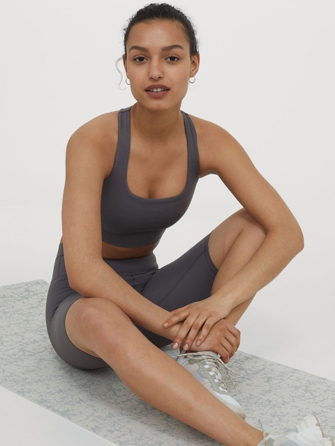 

H&M Women Grey Shaping Sports Cycling Shorts
