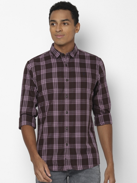 

Solly Jeans Co Men Brown Checked Casual Shirt