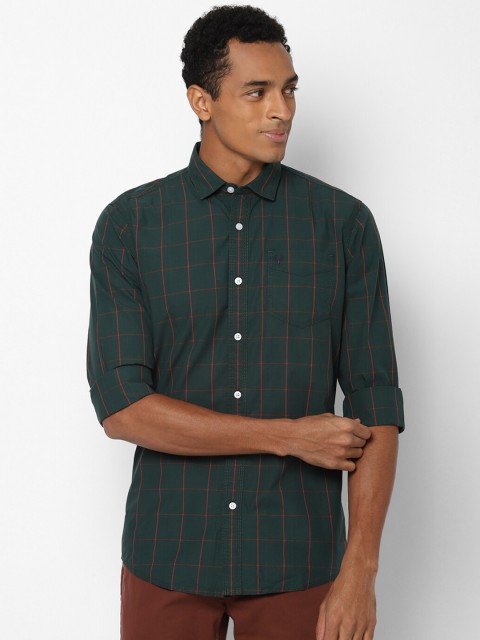 

Solly Jeans Co Men Green Checked Casual Shirt