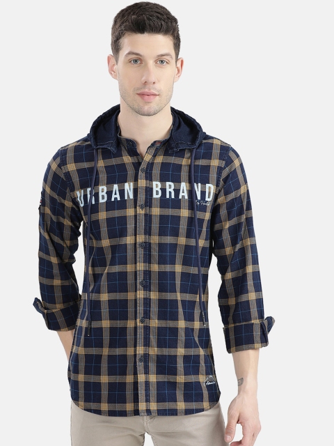 

V2 Value & Variety Men Beige Checked Casual Shirt
