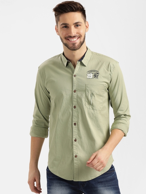 

V2 Value & Variety Men Green Printed Casual Shirt