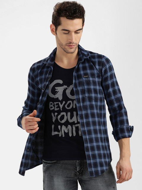 

V2 Value & Variety Men Blue Checked Casual Shirt