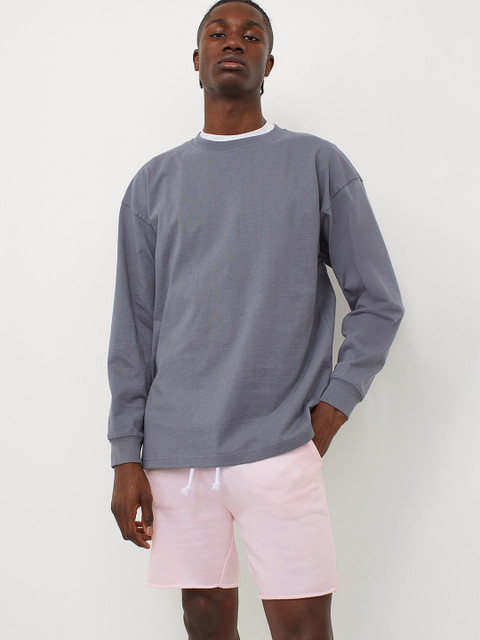 

H&M Men Pink Solid Regular Fit Sweatshirt Shorts