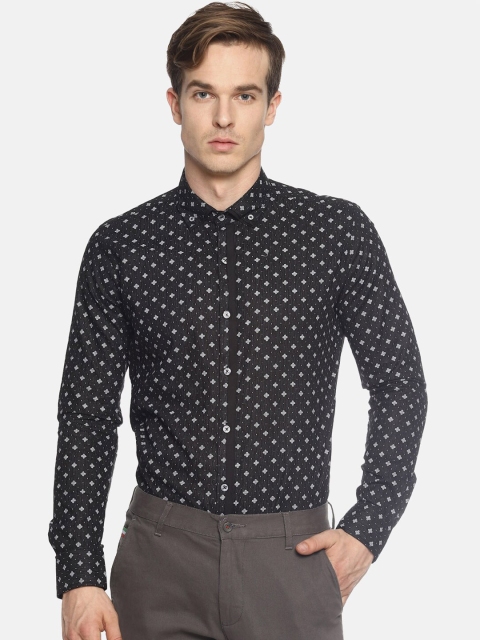 

COUPER & COLL Men Black Slim Fit Printed Casual Shirt