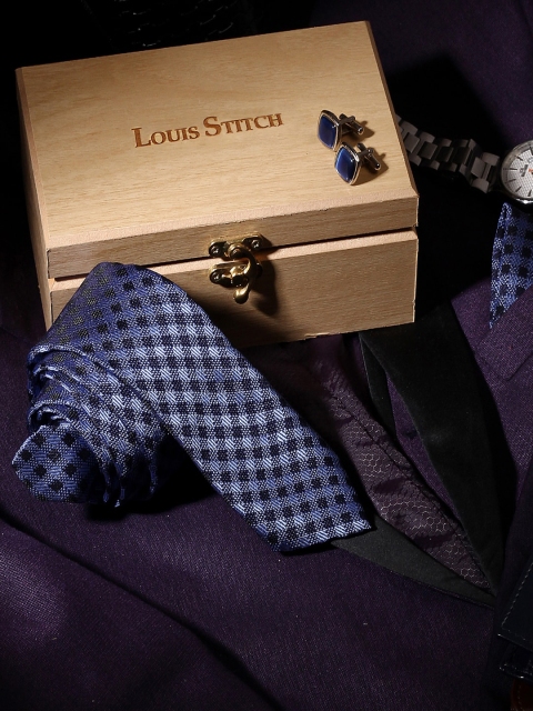 

LOUIS STITCH Men Blue & Navy Blue Woven Design Accessory Gift Set