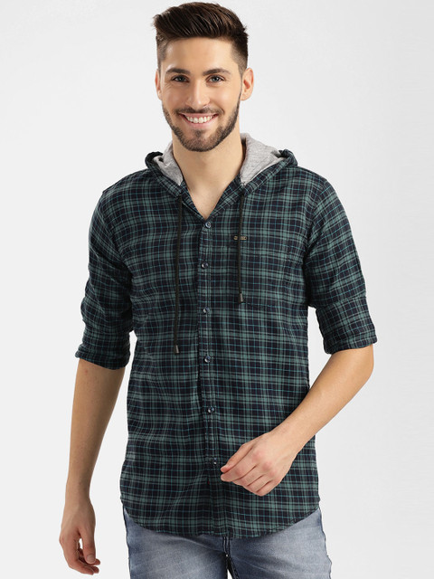 

V2 Value & Variety Men Green Checked Casual Shirt