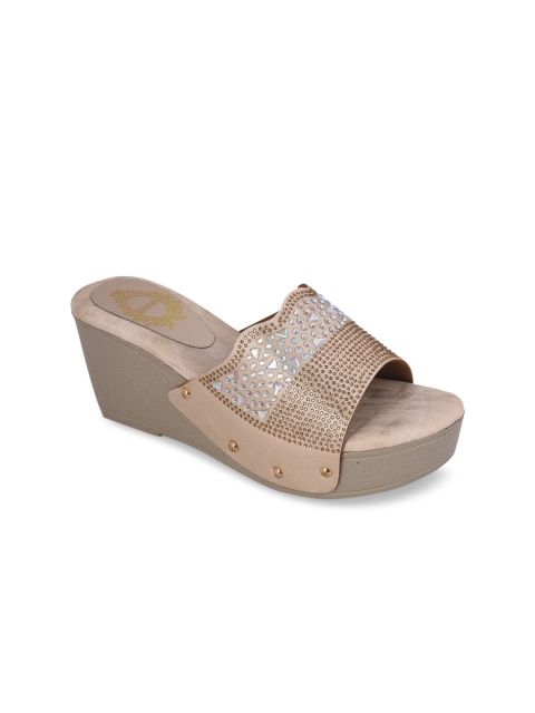 

Stelatoes Gold Wedge Sandals