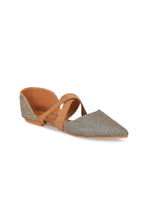 

STALK Women Grey Textured Ponted Toe Ballerinas Flats