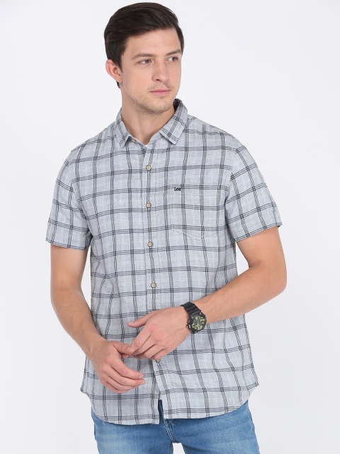 

Lee Men Grey Slim Fit Checked Casual Shirt