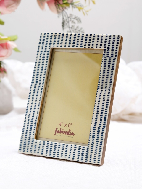 

Fabindia White & Blue Printed Wooden Photo Frame