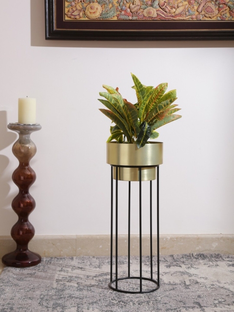 

Amoliconcepts Copper-Toned Brass Planter With Iron Stand