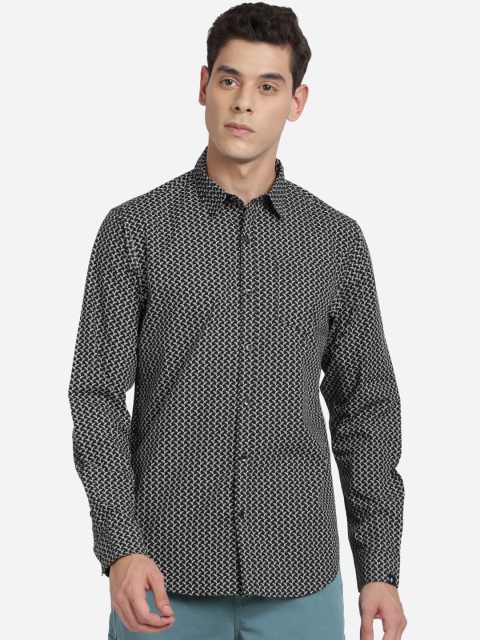 Breakbounce Men Black Slim Fit Printed Casual Shirt