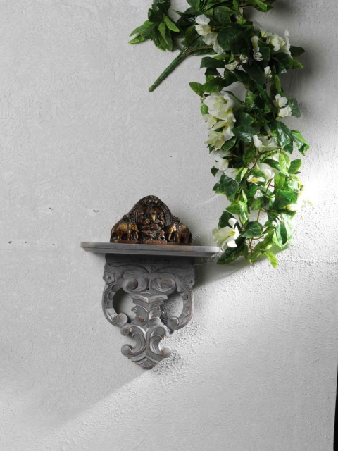 

Amoliconcepts Off-White & Grey Carved Wooden Distress Finish Corbel