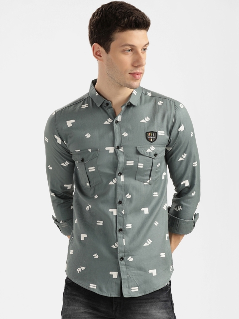 

V2 Value & Variety Men Green Slim Fit Printed Casual Shirt