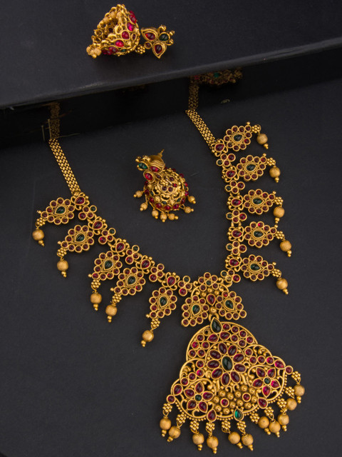 

Alankruthi Women Gold-Plated Pink & Green Stone-Studded Kempu Jewellery Set
