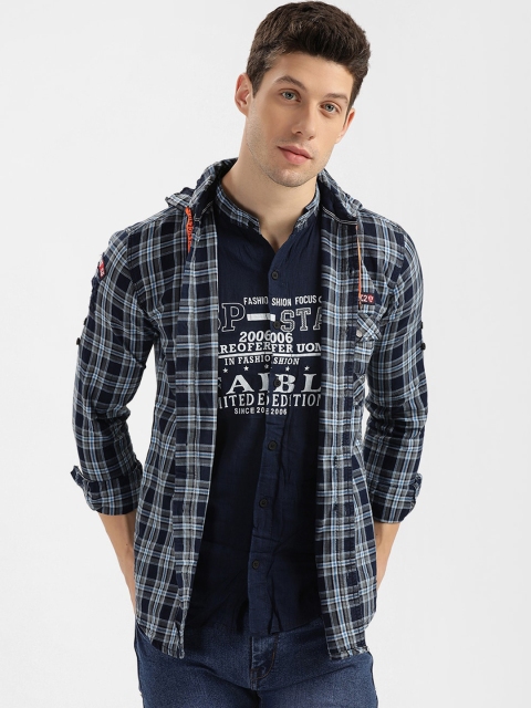 

V2 Value & Variety Men Blue Checked Casual Shirt