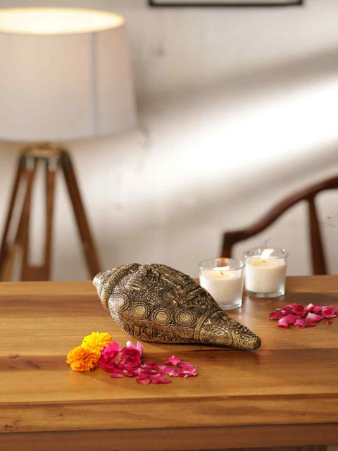 

Amoliconcepts Intricately crafted Conch with Vishnu Virat Swarup Wall Decor, Brown