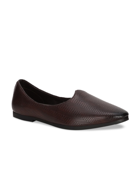 

Bata Men Maroon Textured Mojaris