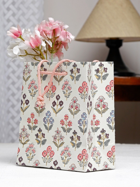 

Fabindia White & Red Mughal Printed Paper Bag With Tissue