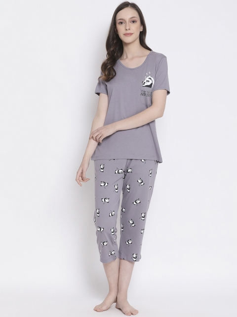 

Kanvin Women Grey & White Pure Cotton Night suit