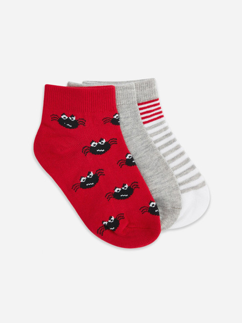 

Pantaloons Junior Boys Pack Of 3 Assorted Ankle-Length Socks
