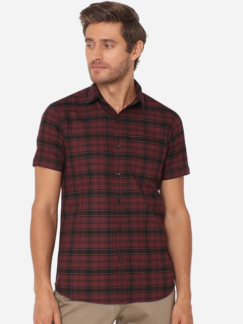 

JADE BLUE Men Maroon & Black Pure Cotton Slim Fit Checked Casual Shirt