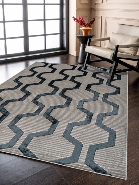 

DDecor Grey & Black Geometric Printed Carpet