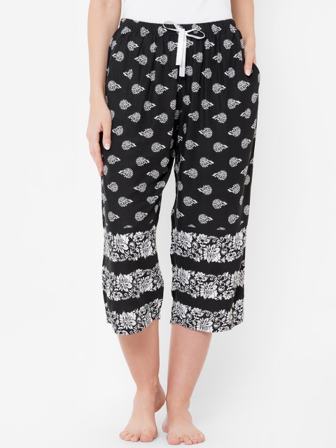 

Heart 2 Heart Women Black & White Printed Lounge Capri
