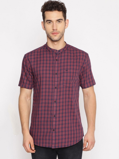 

SHOWOFF Men Navy Blue & Red Slim Fit Mandarin Collar Checked Casual Shirt