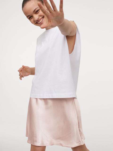 

H&M Women Pink Flared Short Satin Skirt