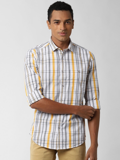 

Peter England Casuals Men White Slim Fit Checked Casual Shirt