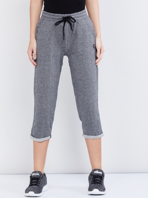 

max Women Grey Pure Cotton Textured Mid-Rise Sports Capris