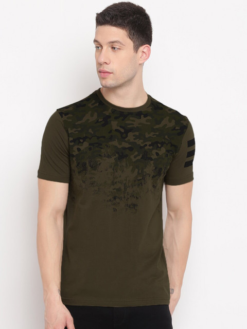 

Richlook Men Olive Green Camouflage Printed T-shirt