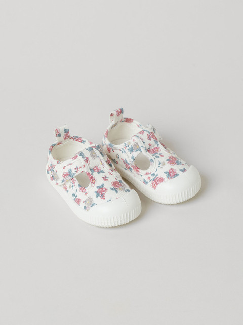 

H&M Girls White Floral Printed Cotton Canvas Slip On Shoes
