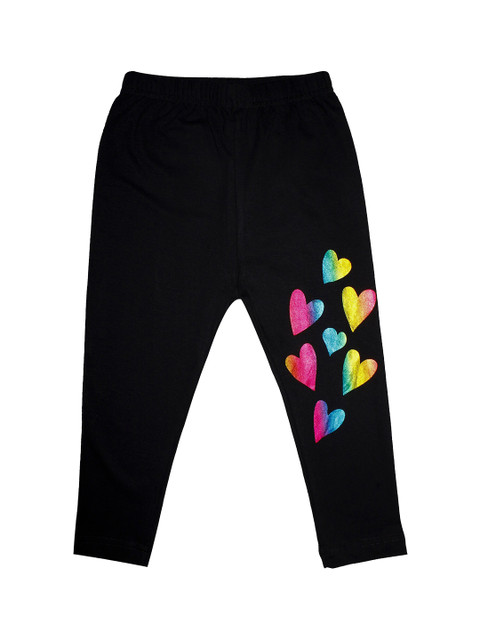 

KiddoPanti Girls Black Heart Printed Three-Fourth Length Leggings