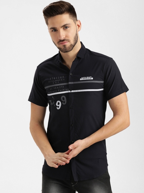 

V2 Value & Variety Men Navy Blue Slim Fit Horizontal Stripes Printed Casual Shirt