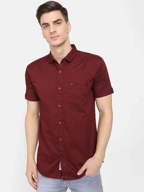 

V2 Value & Variety Men Maroon Casual Shirt