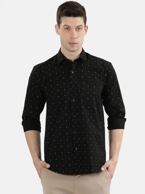 

V2 Value & Variety Men Black Slim Fit Printed Casual Shirt