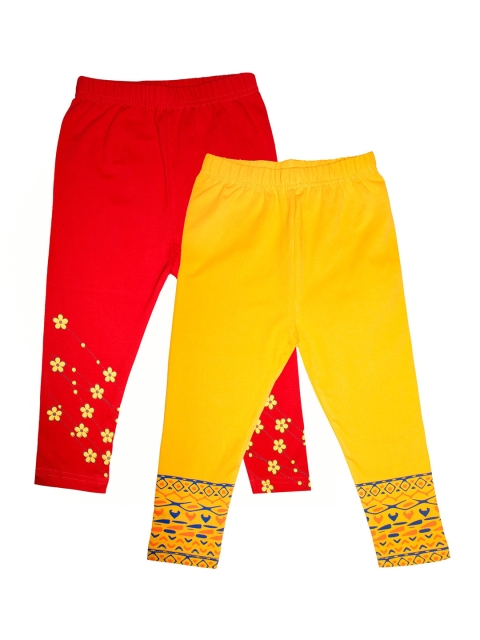 

KiddoPanti Girls Pack of 2 Red & Yellow Printed Three-Fourth Length Capri Leggings