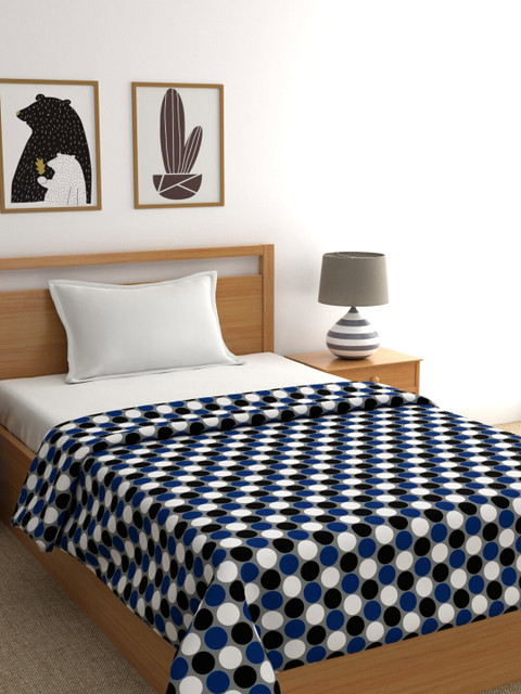 

Raymond Home Grey & White Geometric AC Room 300 GSM Single Bed Blanket