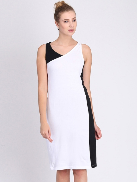 

Heather Hues White & Black Colourblocked Sheath Dress