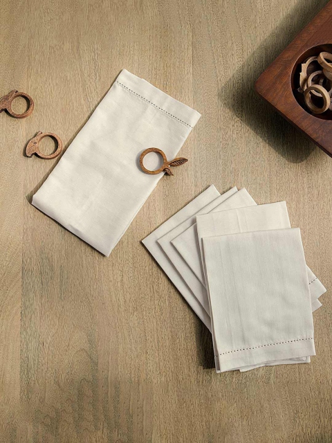 

ellementry Off-White Set of 6 Solid Cotton Napkins