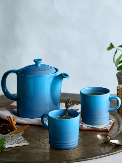 

Le Creuset Blue Solid Grand Teapot