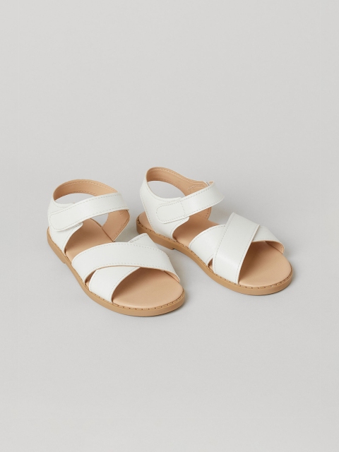 

H&M Girls White Solid Sandals
