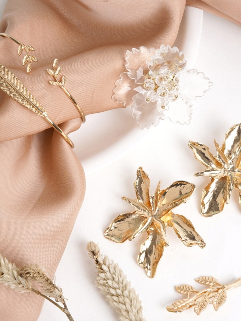 

JOKER & WITCH Women Gold-Toned & Transparent Camri Jewellery Set