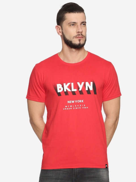 

MASH UNLIMITED Men Red Typography Printed Applique Slim Fit T-shirt