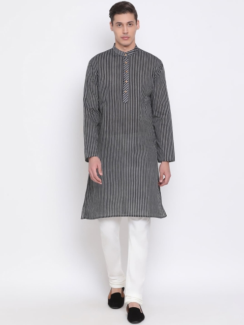 

VASTRAMAY Men Black And White Striped Pure Cotton Handloom Kurta with Churidar