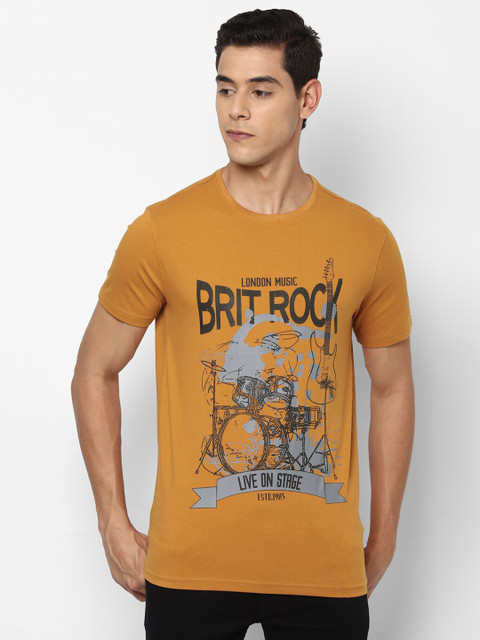 

SIMON CARTER LONDON Men Yellow Printed Slim Fit T-Shirt