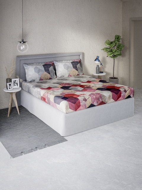 

DDecor Red & White Geometric 144 TC Queen Bedsheet with 2 Pillow Covers